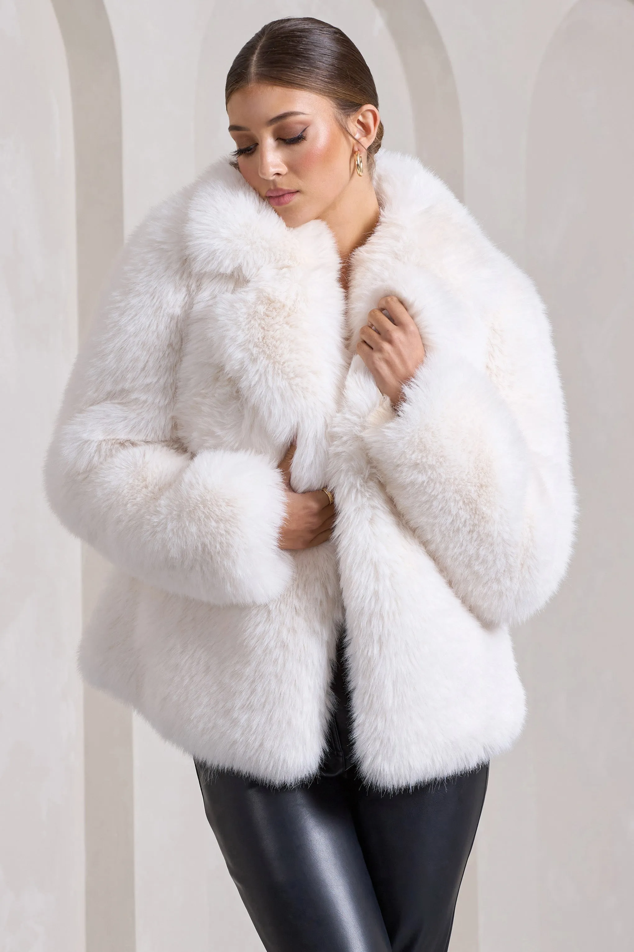 Hot Toddy | Cream Short Faux Fur Coat