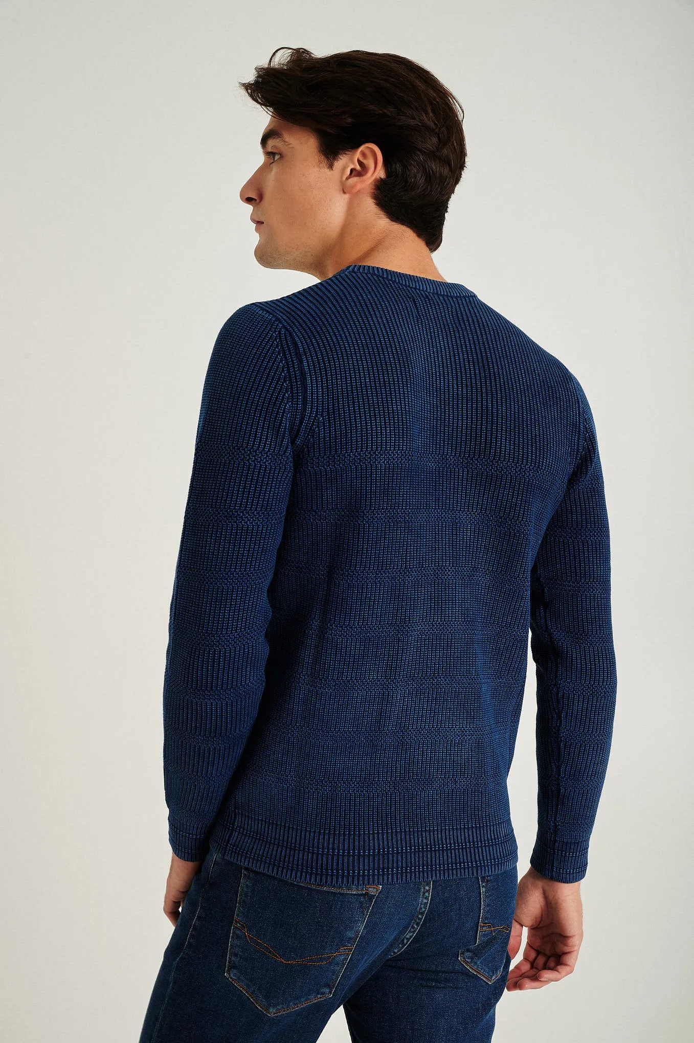 Men's organic cotton crew neck sweater