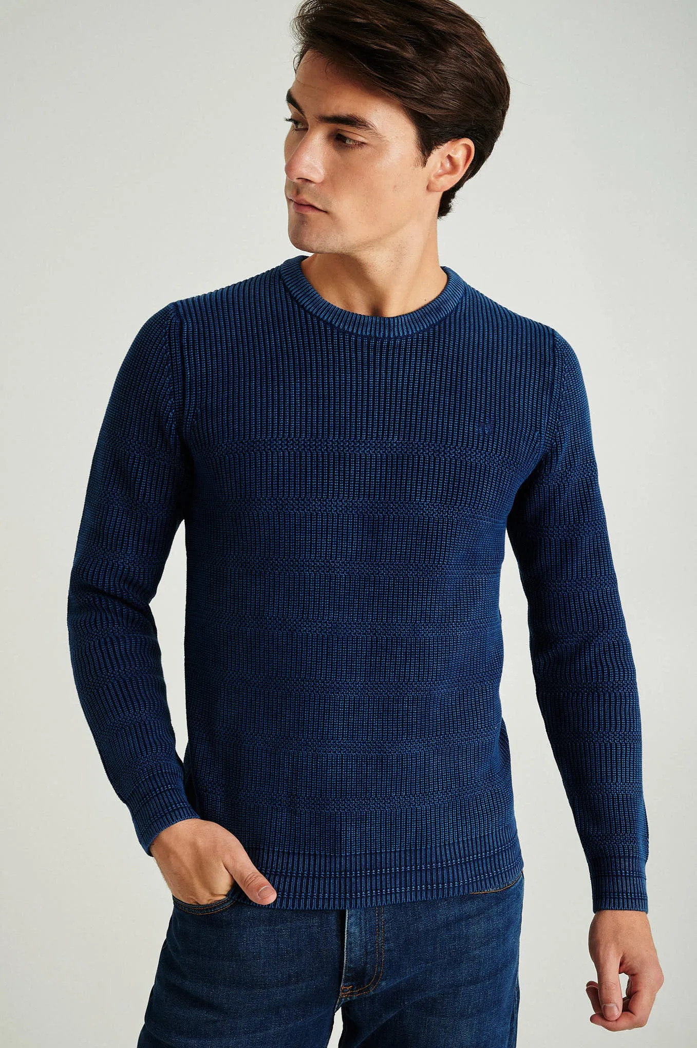 Men's organic cotton crew neck sweater